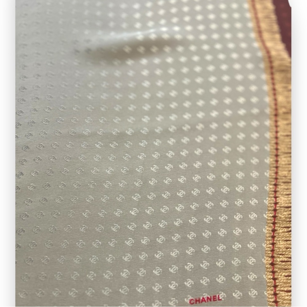 Chanel Scarf - Picture 16 of 17